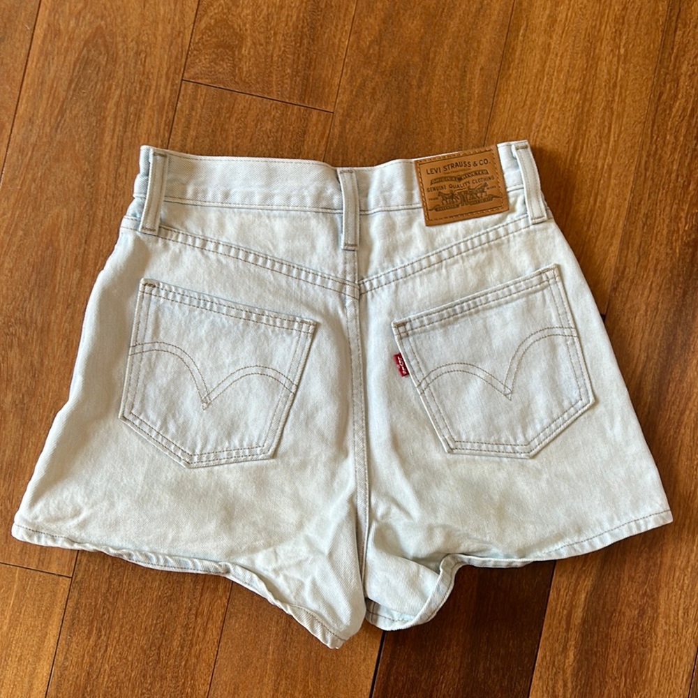 levi shorts